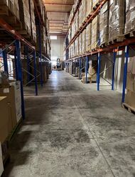 Imm Building (D22), Warehouse #565737121